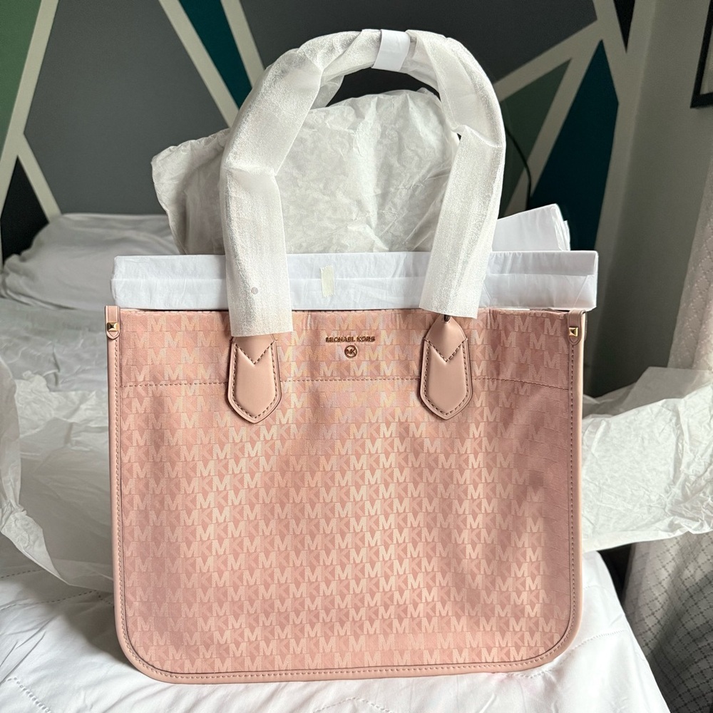 Michael Kors Heidi Large Logo Jacquard Tote - Fawn Pink NWT